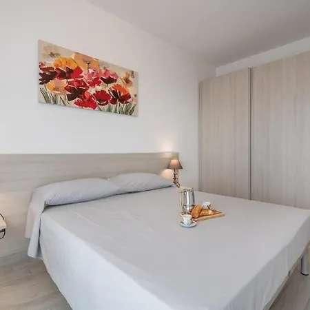 Komfortable In La Pietraia Mit Terrasse Alghero