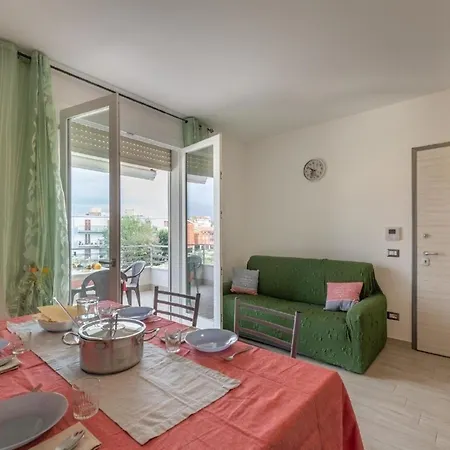 Komfortable In La Pietraia Mit Terrasse